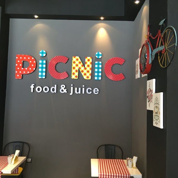 Photo taken at Picnic Food &amp; Juice by Pinar on 5/9/2016