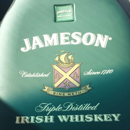 UnWINEd Wine Bar in Midtown