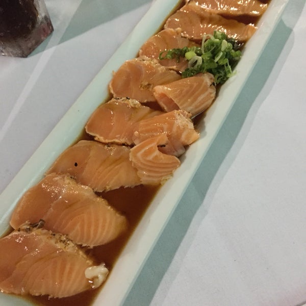 El tataki de salmón es muy bueno