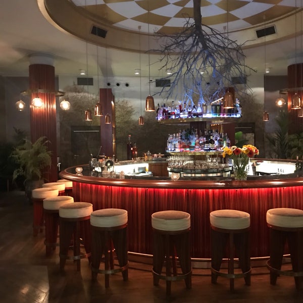 Photo taken at Como restaurant &amp; cocktail bar by Stijn H. on 11/10/2018
