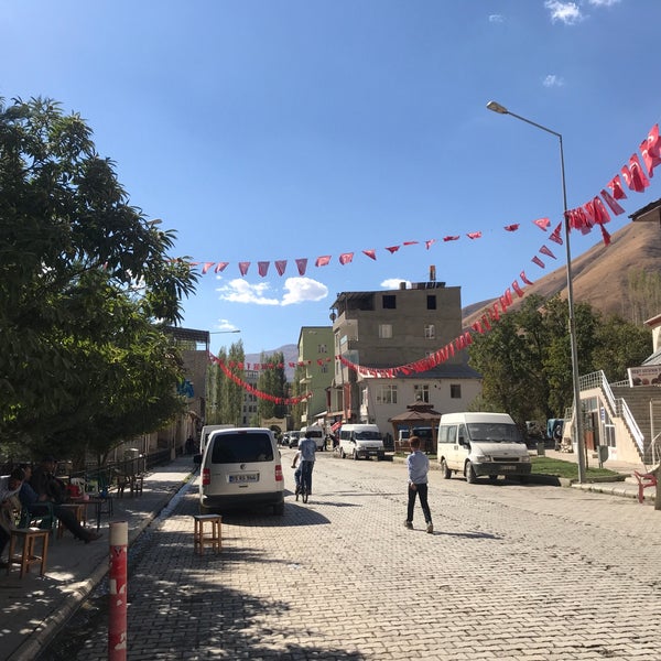 Photo taken at Bahçesaray Çarşı by Osman Nuri B. on 9/30/2018