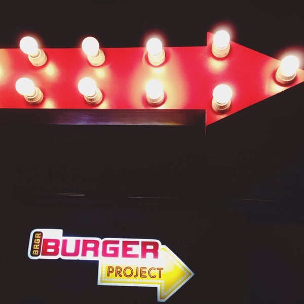 Foto tirada no(a) BRGR: The Burger Project por Francerlyn S. em 10/16/2013