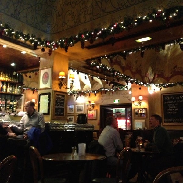 12/27/2012 tarihinde Renata G.ziyaretçi tarafından Ryan&#39;s Bar'de çekilen fotoğraf