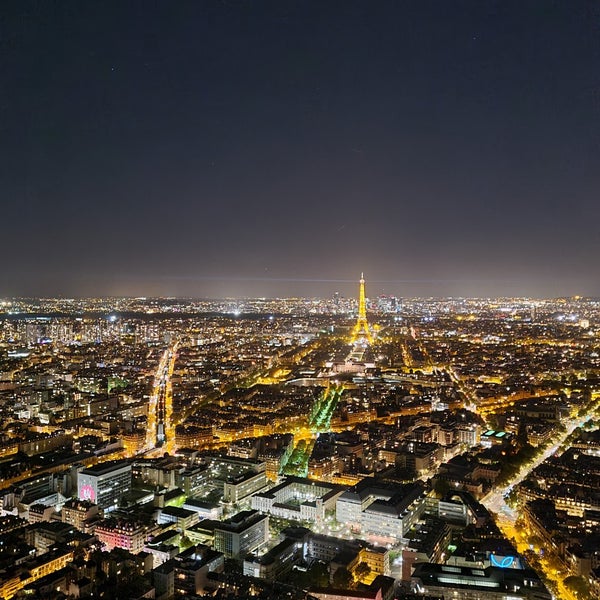 Foto scattata a Osservatorio panoramico della Tour Montparnasse da Trave77er il 10/24/2022