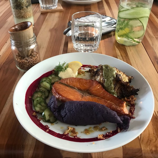 Foto tirada no(a) Restaurante Escandinavo por Verônica L. em 6/29/2019