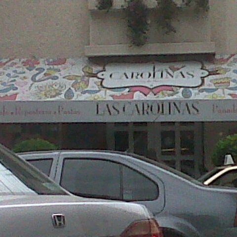 Photo taken at Restaurante Las Carolinas by Leo P. on 9/27/2012