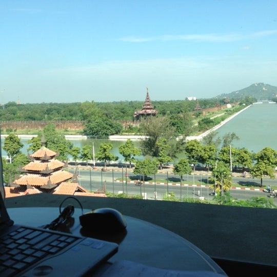 รูปภาพถ่ายที่ Hilton Mandalay โดย Bee-zaa&quot; เมื่อ 11/7/2012