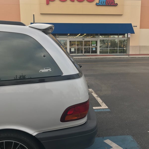 Petco Pet Supplies Store in Kissimmee