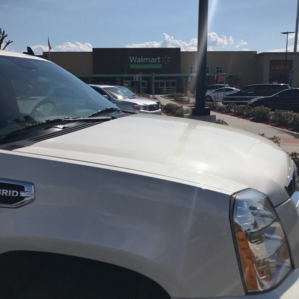Walmart Neighborhood Market Grocery Store in Kissimmee