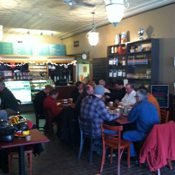 3/31/2013 tarihinde Brian D.ziyaretçi tarafından Common Ground Coffee'de çekilen fotoğraf