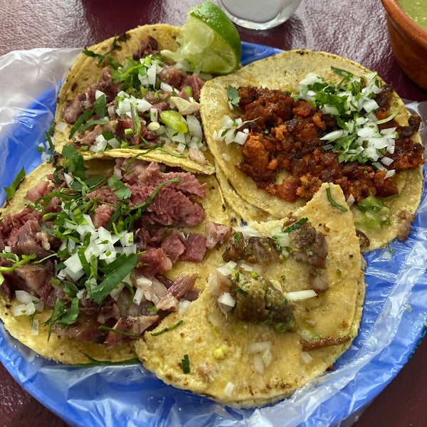 Tacos de cabeza "Lolita" Restaurante de tacos en Roma Norte