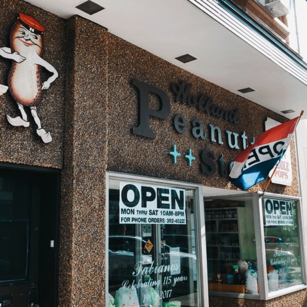 Holland Peanut Store Candy Store in Holland