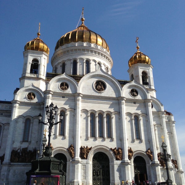 Foto tirada no(a) Cathedral of Christ the Saviour por Светлана em 5/10/2013