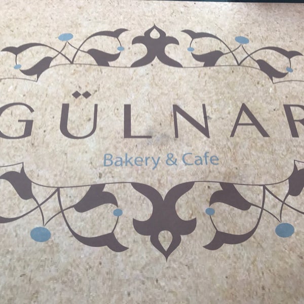 Das Foto wurde bei Gülnar Bakery &amp; Cafe von Abdulaziz G. am 4/26/2017 aufgenommen