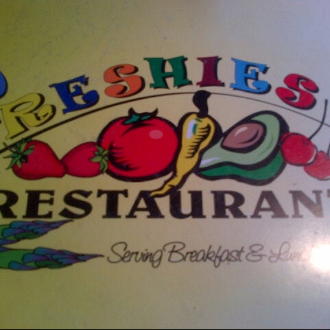 Foto tirada no(a) Freshies Restaurant por Roberto A. em 2/3/2013