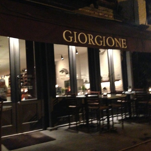 รูปภาพถ่ายที่ Giorgione โดย Pete F. เมื่อ 1/15/2013