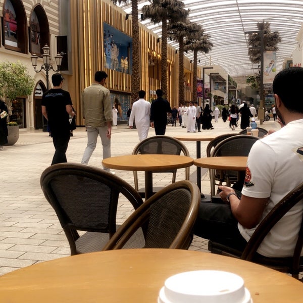 Photo taken at Starbucks by FAHAD on 5/21/2022