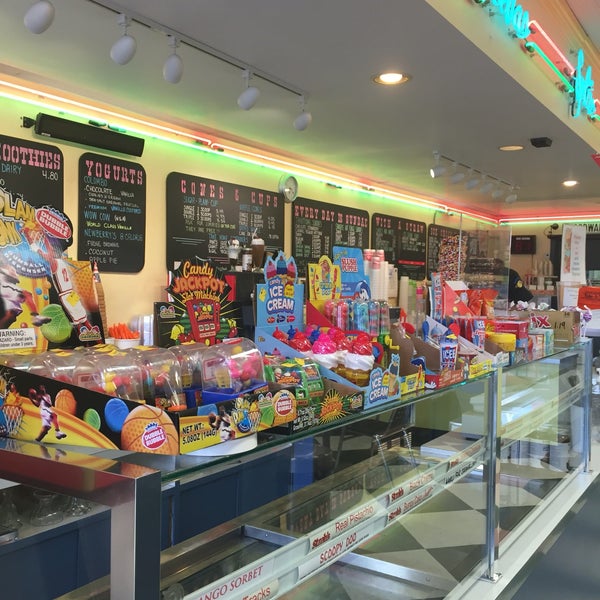 Stroh's Ice Cream Parlour 7 tips