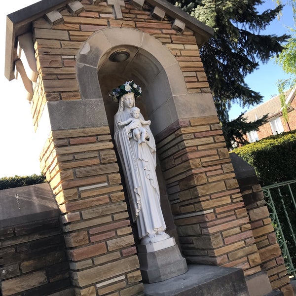 Our Lady Queen of Apostles Catholic Church 3851 Prescott St