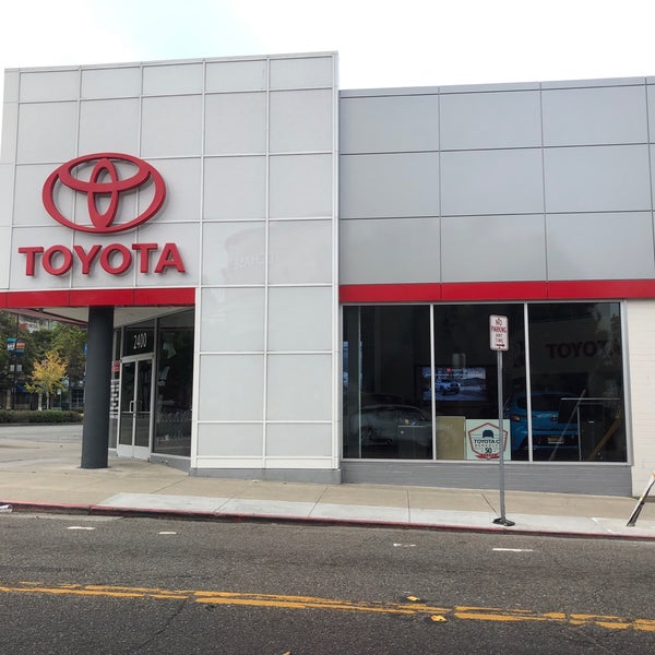 Toyota of Berkeley Car Dealership in Berkeley