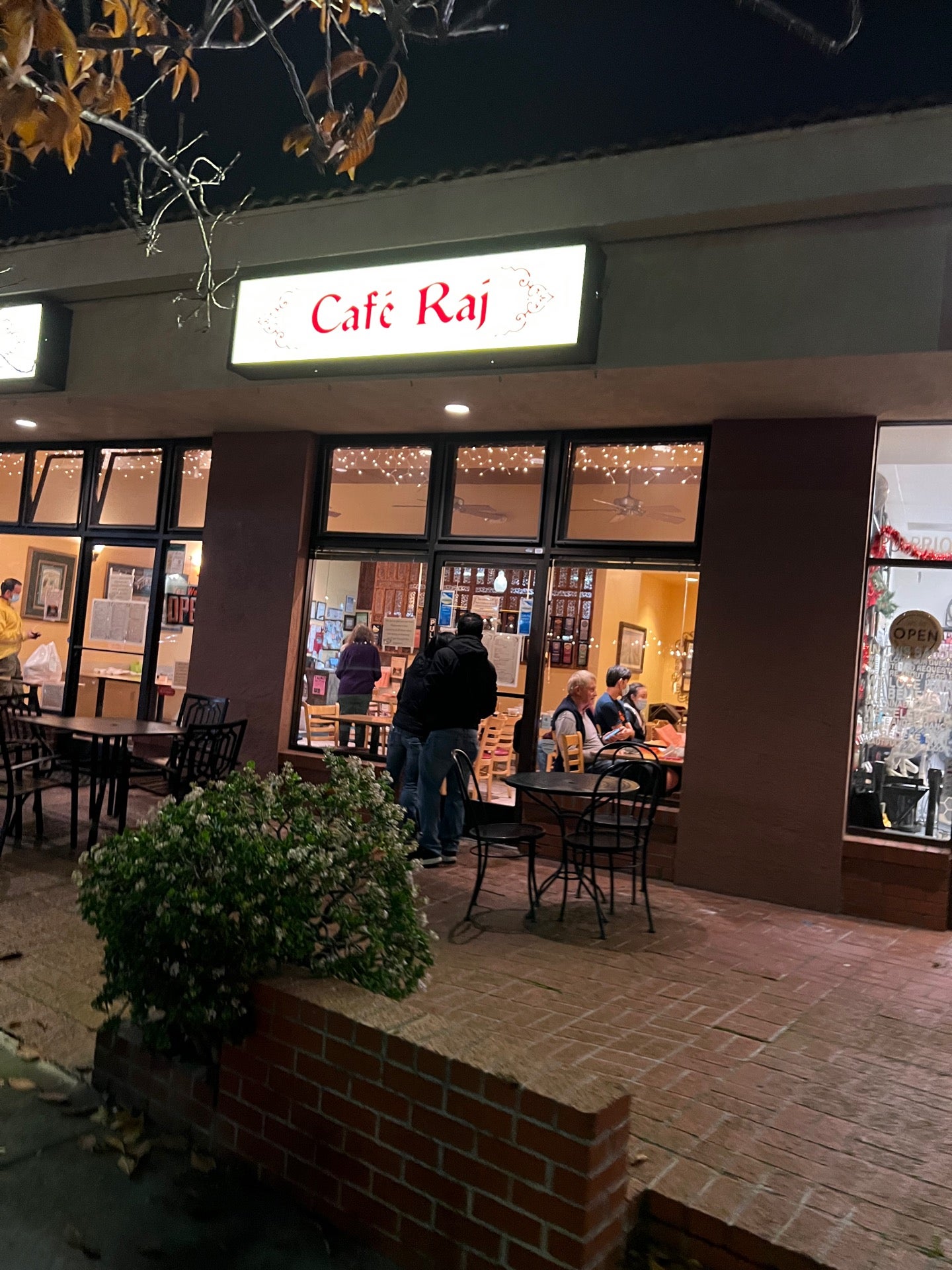 Cafe Raj Indian Restaurant
