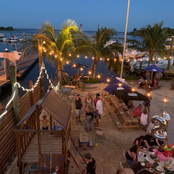 Rowboat Willie's Dock Bar 7 tips