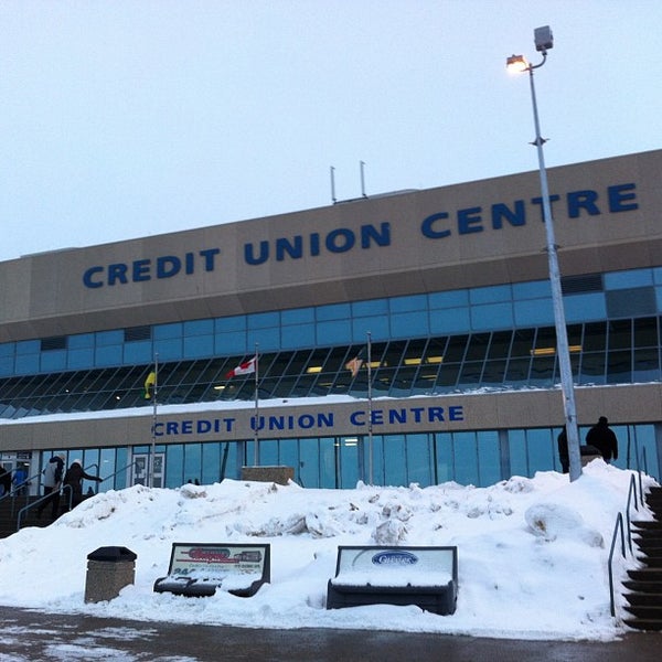 รูปภาพถ่ายที่ SaskTel Centre โดย Jordon C. เมื่อ 2/9/2013