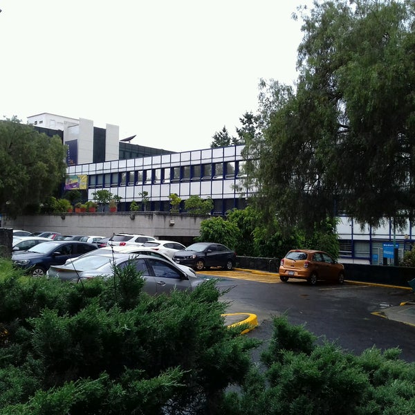 รูปภาพถ่ายที่ Escuela Nacional de Lenguas, Lingüística y Traducción (ENALLT) UNAM โดย Ana R. เมื่อ 8/11/2017