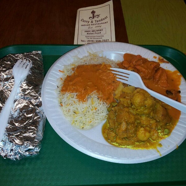 9/25/2015 tarihinde Anna H.ziyaretçi tarafından Joy Curry &amp; Tandoor Indian Restaurant'de çekilen fotoğraf