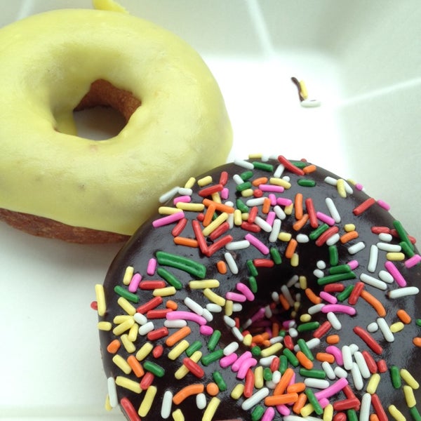 4/21/2014にBrenda T.がDuck Donutsで撮った写真