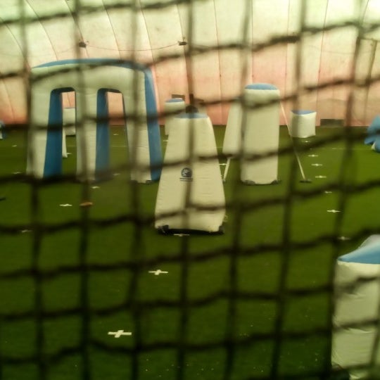 8/24/2014 tarihinde Sergio F.ziyaretçi tarafından Пейнтбольный клуб Купол / Paintball club Kupol'de çekilen fotoğraf