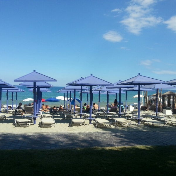 8/18/2014にSandra V.がMylos Beach Barで撮った写真
