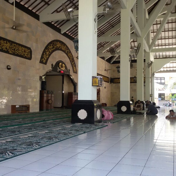 Photo taken at Masjid Agung Sudirman by Wendi P. on 5/8/2014