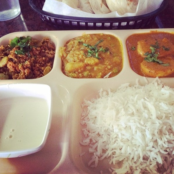 3/5/2014 tarihinde Ashley M.ziyaretçi tarafından Neeta&#39;s Indian Cuisine'de çekilen fotoğraf