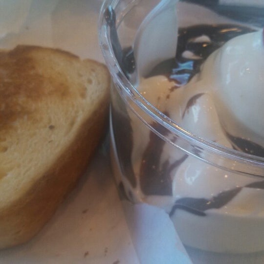 8/1/2013にSteve S.がMURF&#39;S Frozen Custard and Jumbo Burgersで撮った写真