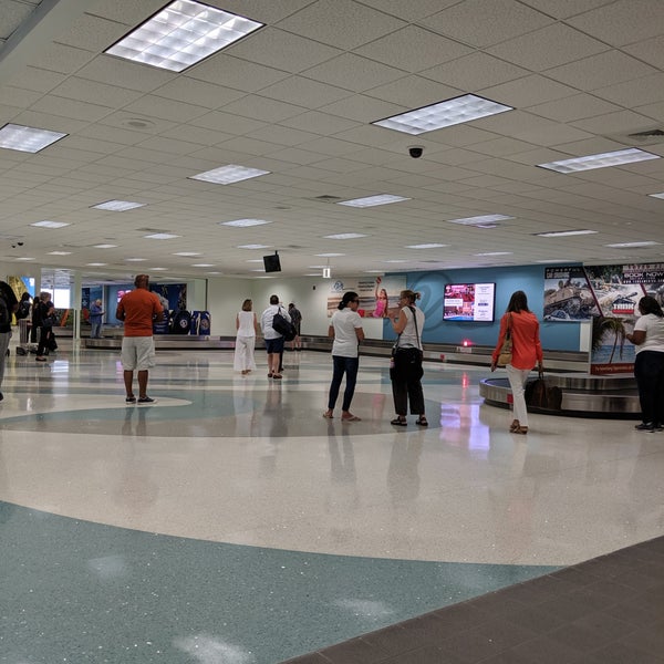 Melbourne Airport Baggage Claim 1 tip