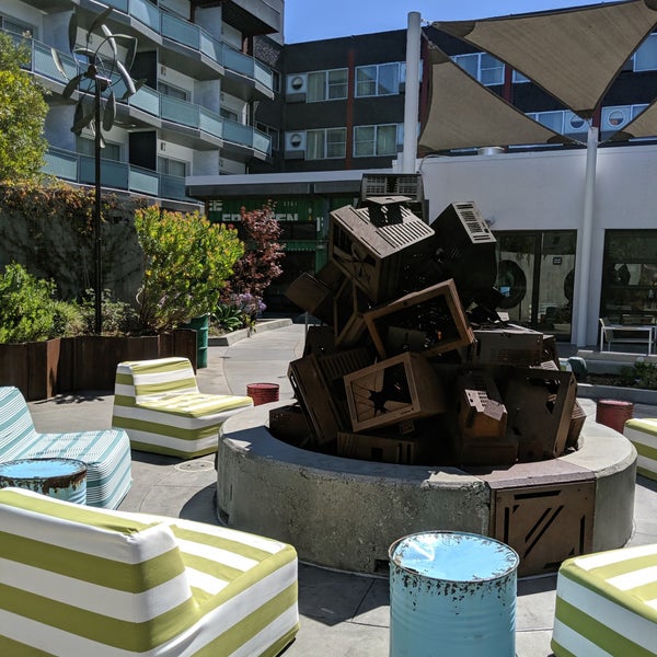 Снимок сделан в Hotel Zephyr San Francisco пользователем Deborah B. 9/17/2019