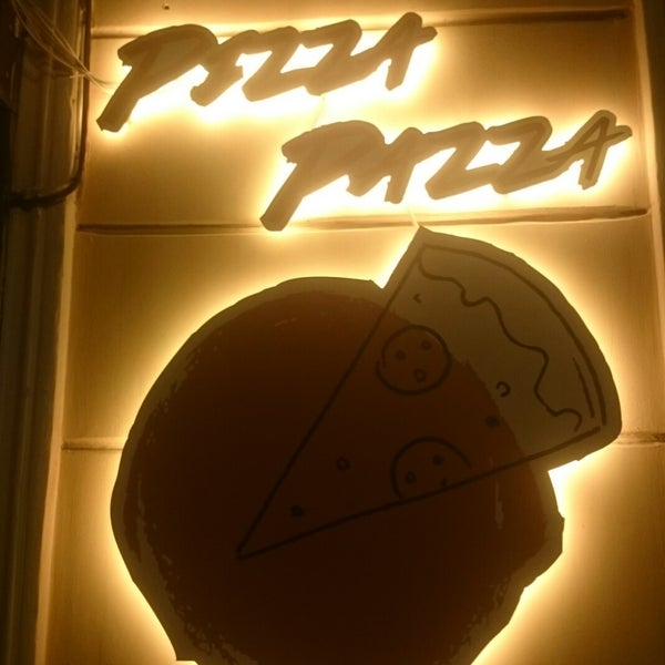 1/3/2018 tarihinde Serge B.ziyaretçi tarafından Pizza Pazza'de çekilen fotoğraf