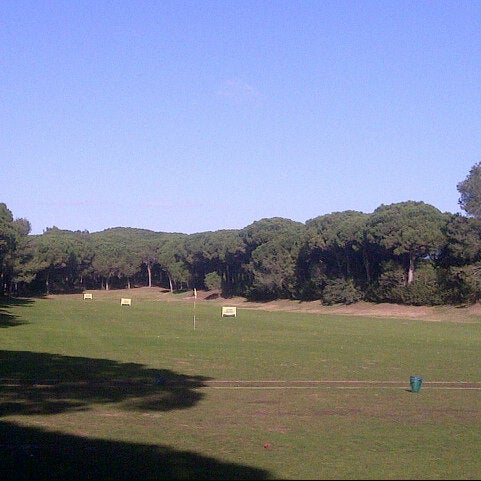 รูปภาพถ่ายที่ Golf Platja de Pals โดย Baltasar P. เมื่อ 12/29/2013