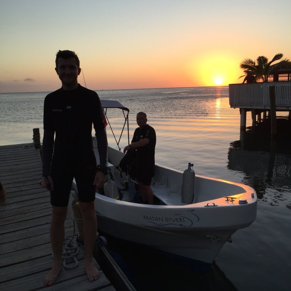 Roatan Divers Dive Store in Roatan, Honduras