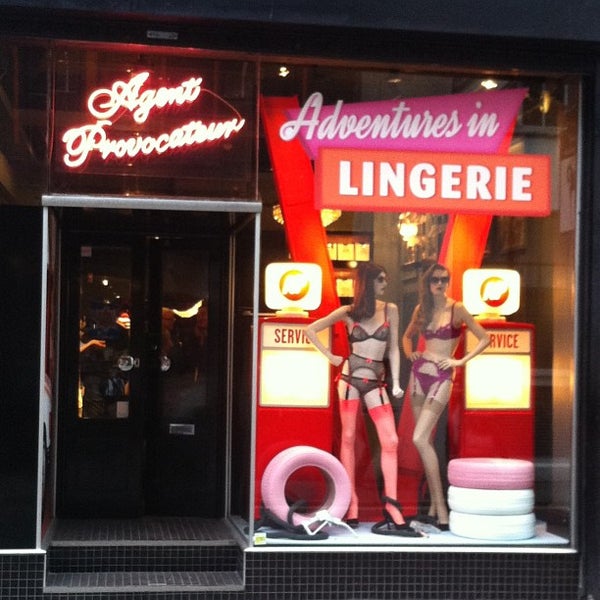 รูปภาพถ่ายที่ Agent Provocateur โดย Grant D. เมื่อ 2/16/2013