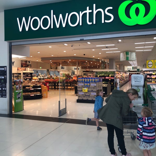 Woolworths Supermarket in Canning Vale