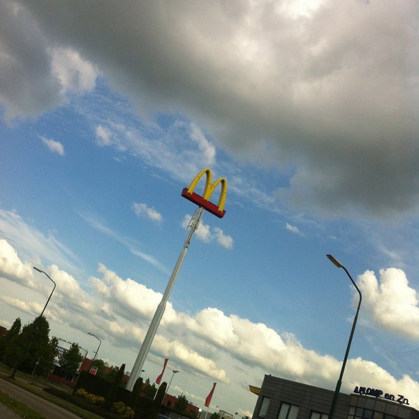 Foto scattata a McDonald&#39;s da M!eke il 5/15/2013