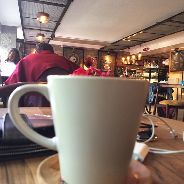 5/19/2018 tarihinde Mustafa Y.ziyaretçi tarafından Lavinnia Coffee'de çekilen fotoğraf