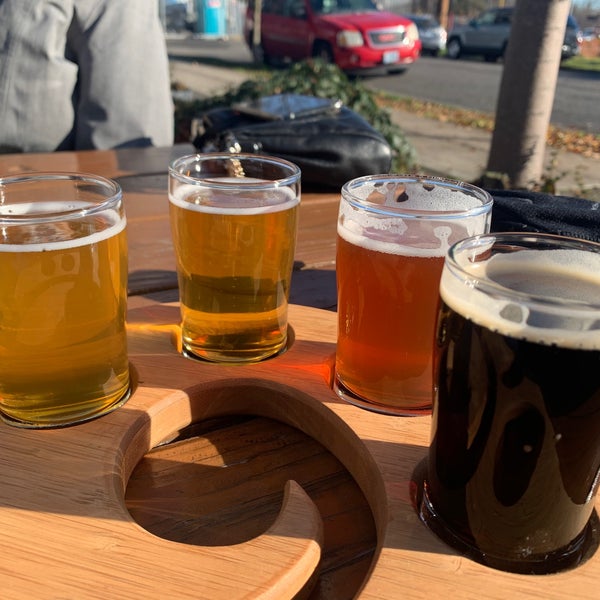 Photo taken at Ecliptic Brewing by Adi on 12/12/2020