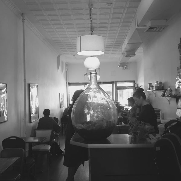 11/21/2015 tarihinde Matthew E.ziyaretçi tarafından Propeller Coffee'de çekilen fotoğraf
