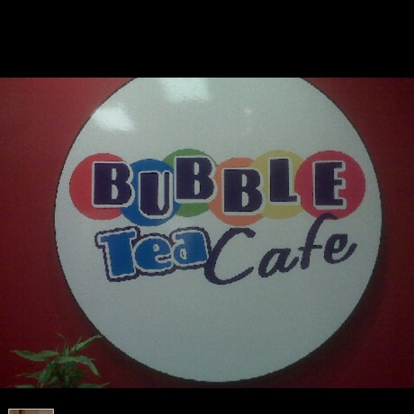 Foto tirada no(a) Bubble Tea Cafe por Jill em 12/22/2012