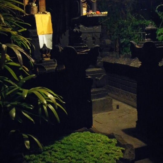 Das Foto wurde bei THE LOVINA Bali von Ka r. am 9/22/2014 aufgenommen