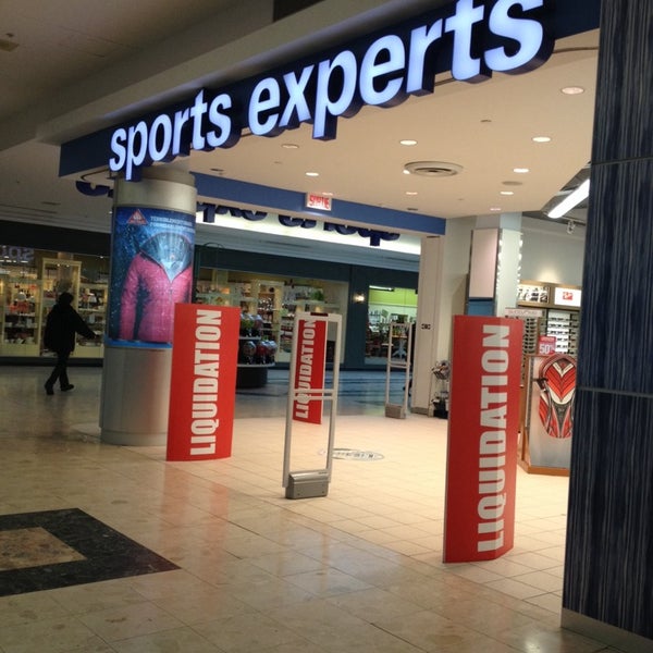 Expert place. Люди на выставке. Expert place. Expert place. Expert place.