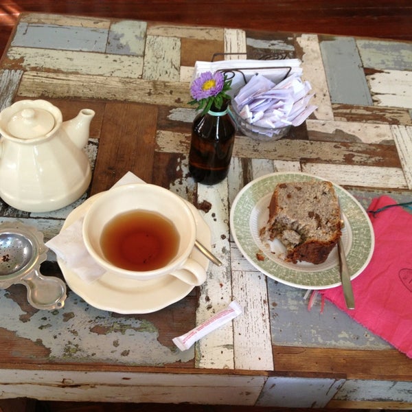 รูปภาพถ่ายที่ Pierina Tea House โดย Evrim V. เมื่อ 1/25/2013